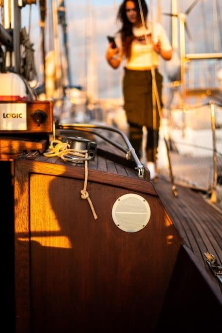 The Captains Locker - 30Ft Yacht San Miguel de Abona Exteriör bild