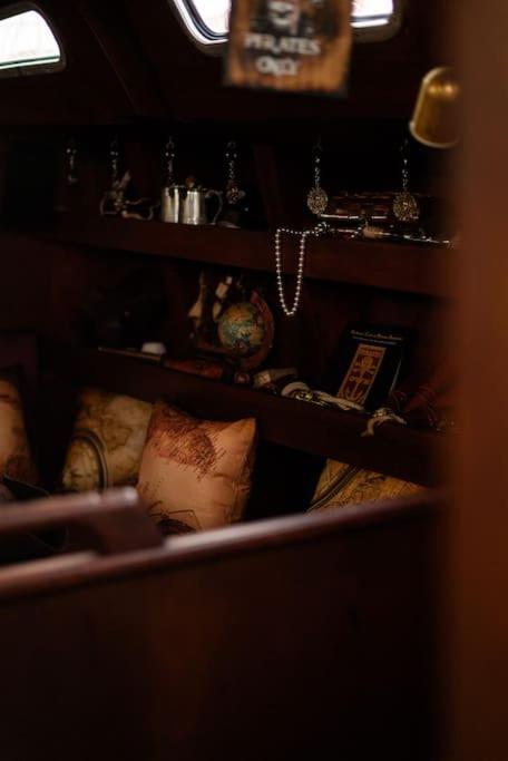The Captains Locker - 30Ft Yacht San Miguel de Abona Exteriör bild
